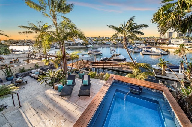 3908 Channel Place, Newport Beach CA: https://media.crmls.org/medias/5093c525-c095-4448-941e-3dc74bf43636.jpg
