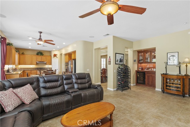 Detail Gallery Image 10 of 39 For 1195 Pamplona, Riverside,  CA 92508 - 4 Beds | 3/1 Baths