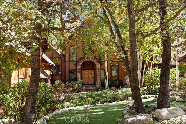 Detail Gallery Image 4 of 64 For 951 Osprey, Lake Arrowhead,  CA 92352 - 4 Beds | 4 Baths