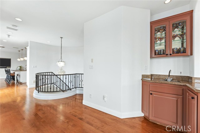 Detail Gallery Image 12 of 55 For 133 33rd St, Hermosa Beach,  CA 90254 - 4 Beds | 4/1 Baths