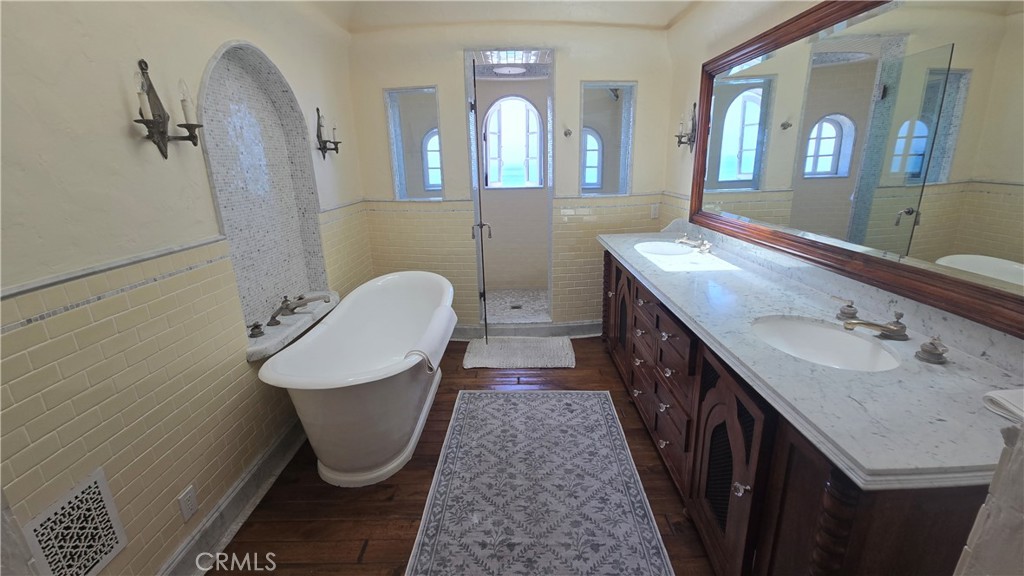 MLS #SB25275349 image #8