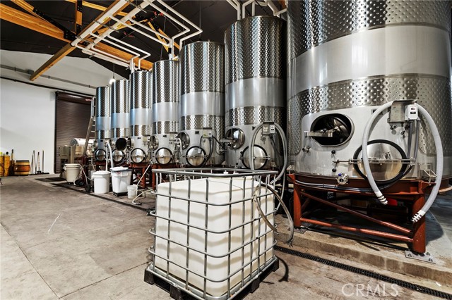 Image 33 of 62 For 40620 Calle Contento