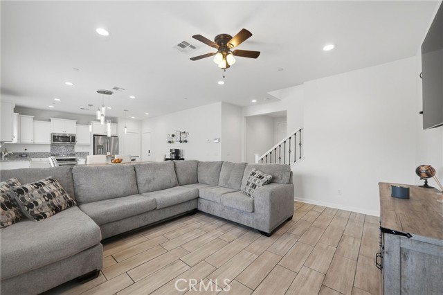 Detail Gallery Image 13 of 41 For 24318 Red Spruce, Murrieta,  CA 92562 - 3 Beds | 2/1 Baths