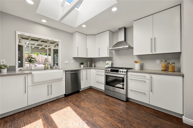 4002 E Greenwood Avenue, Orange CA: https://media.crmls.org/medias/50963875-68ab-4893-9478-f3d1e15bd44c.jpg
