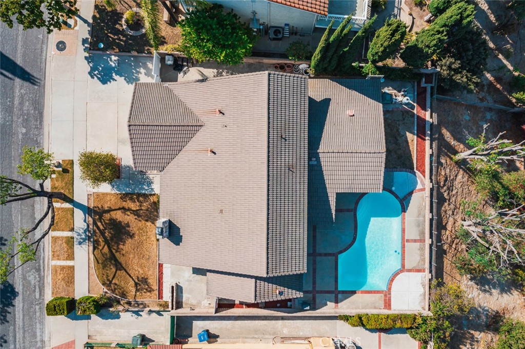 https://media.crmls.org/medias/5097b038-99d4-40c6-82f1-07fef38b93cc.jpg?preset=X-Large