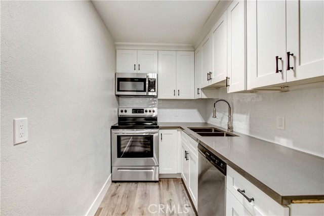 Image 2 for 2860 Los Felices RD #202