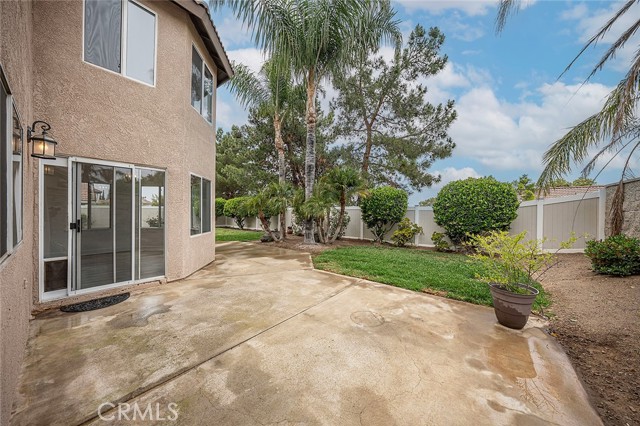 701 Black Oak Circle, Corona CA: https://media.crmls.org/medias/5098f821-7c99-4191-8fb7-5d268d3bdad8.jpg