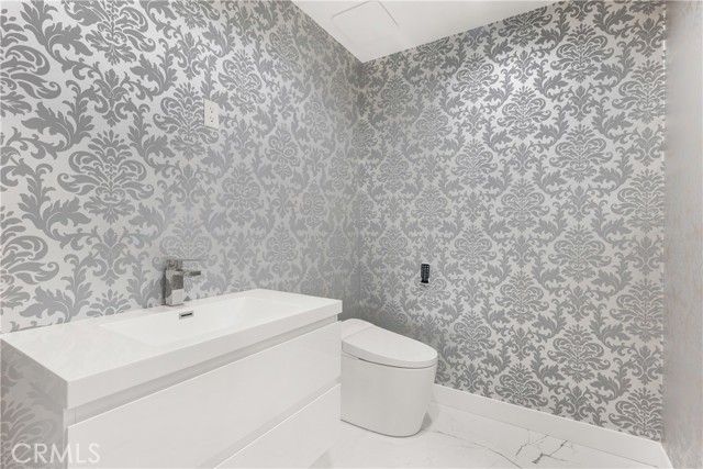 5965 Nora Lynn Drive, Woodland Hills CA: https://media.crmls.org/medias/5098fb1c-be0f-45b2-b23c-620ef106f1ff.jpg
