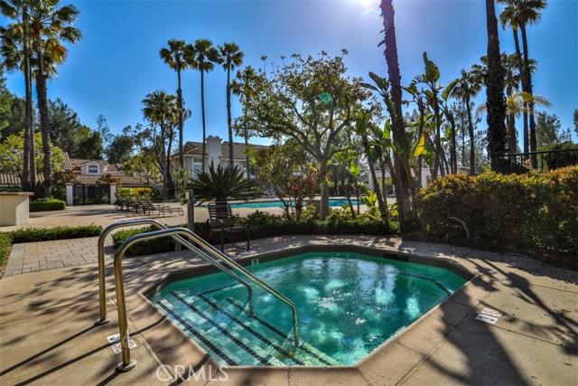 8025 E Sandstone Drive, Anaheim Hills CA: https://media.crmls.org/medias/5099403d-dbdd-40cb-91c1-2efc58cbc057.jpg
