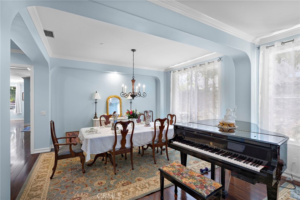 MLS #OC25222317 image #6