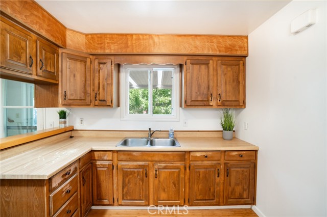 740 Walnut Lane, Santa Barbara CA: https://media.crmls.org/medias/509a146a-c4be-4fcf-92ee-c60553f6d2d2.jpg