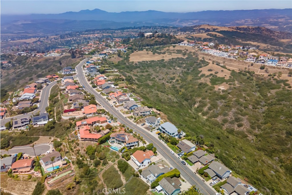 https://media.crmls.org/medias/509a6dd9-a850-4d10-b7c8-0a391a91a036.jpg?preset=X-Large