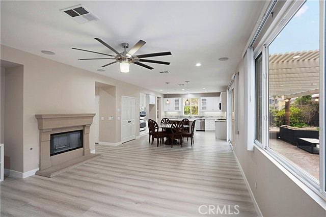 Detail Gallery Image 12 of 49 For 30177 Beeswing Cir, Menifee,  CA 92584 - 5 Beds | 4 Baths