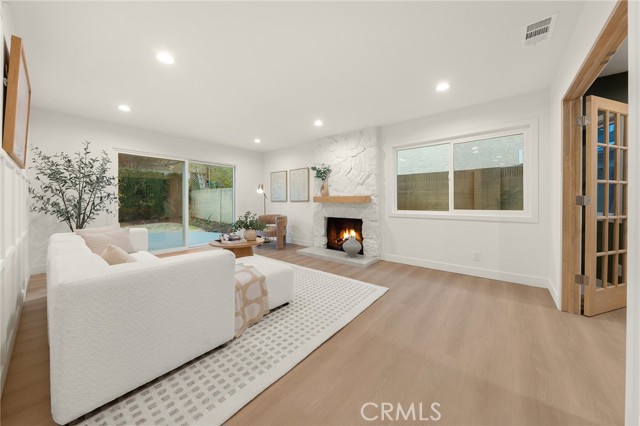 Detail Gallery Image 11 of 31 For 952 Cheyenne, Costa Mesa,  CA 92626 - 4 Beds | 2 Baths