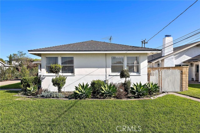 Detail Gallery Image 2 of 17 For 364 East 18th Street, Costa Mesa,  CA 92627 - 2 Beds | 1 Baths