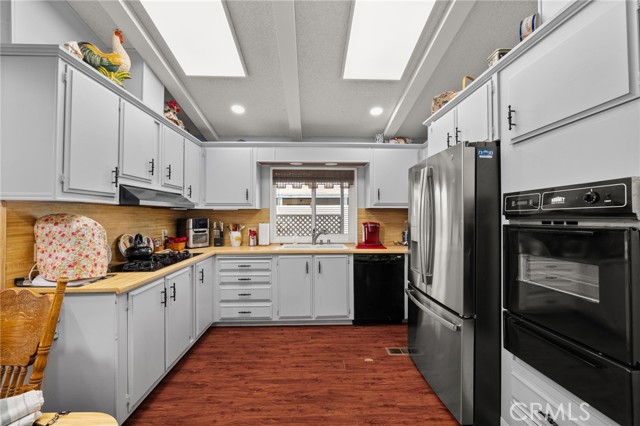 Detail Gallery Image 5 of 39 For 13381 Magnolia #35,  Corona,  CA 92879 - 2 Beds | 2 Baths