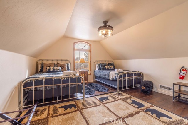 Detail Gallery Image 24 of 40 For 1629 Angels Camp, Big Bear Lake,  CA 92315 - 4 Beds | 3 Baths