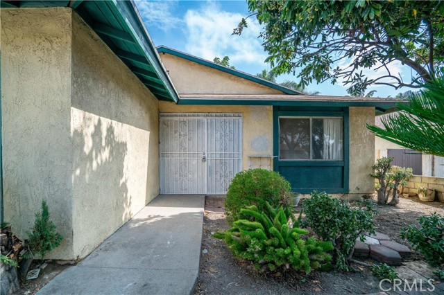 10907 Danielson Drive, South El Monte CA: https://media.crmls.org/medias/509c41a0-6bf3-4e6d-8731-a387940d6c33.jpg