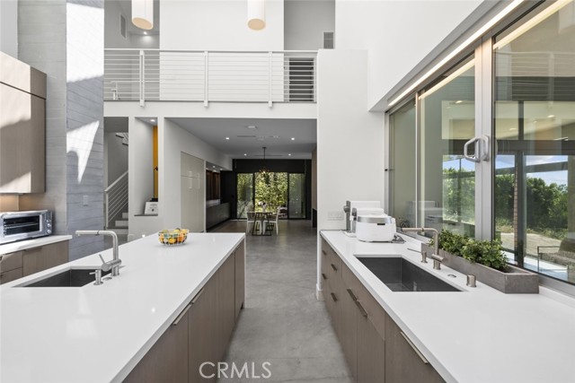 Detail Gallery Image 14 of 53 For 18177 Knoll Hill, Granada Hills,  CA 91344 - 4 Beds | 4/1 Baths