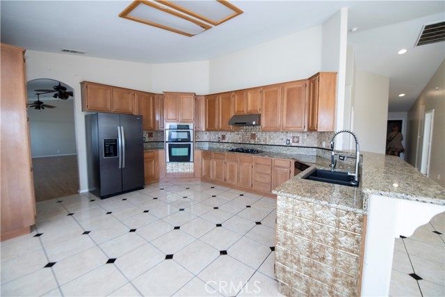 13436 Havasu Road, Apple Valley CA: https://media.crmls.org/medias/50a01461-3d6d-43c4-b37d-23f2f39791ee.jpg