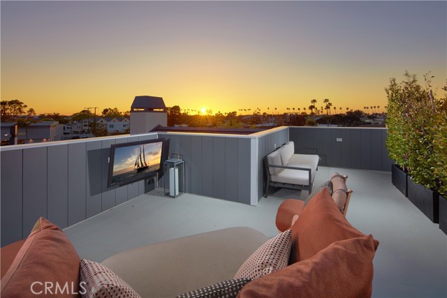 Detail Gallery Image 30 of 30 For 418 Larkspur, Corona Del Mar,  CA 92625 - 4 Beds | 4 Baths