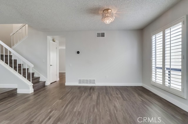 Detail Gallery Image 12 of 75 For 7030 Seawind Drive, Long Beach,  CA 90803 - 4 Beds | 3 Baths