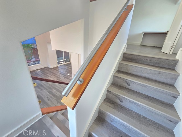 2524 Elden Avenue, Costa Mesa CA: https://media.crmls.org/medias/50a1c4cf-2144-4423-9927-18b8ec62de37.jpg