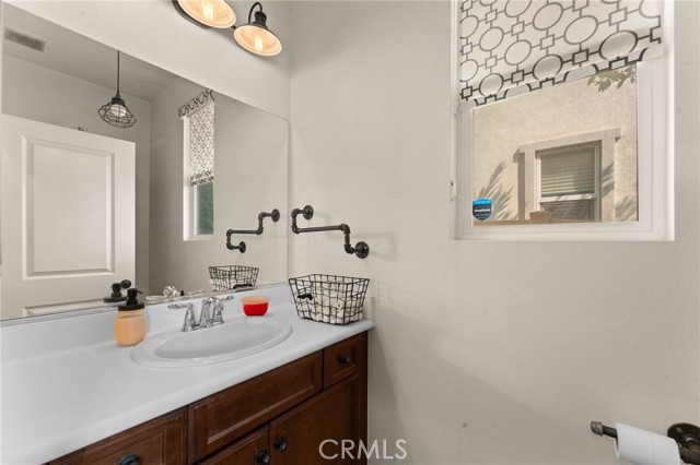 Detail Gallery Image 21 of 51 For 7127 Estrella Ct, Corona,  CA 92880 - 3 Beds | 2/1 Baths