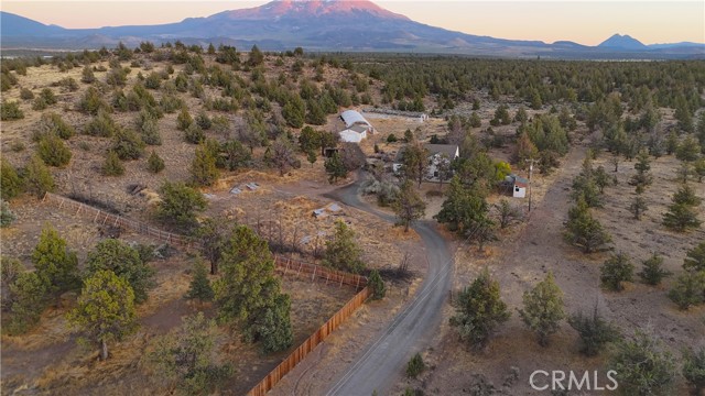 Detail Gallery Image 3 of 16 For 10410 County Hwy a-12, Montague,  CA 96064 - 4 Beds | 2 Baths