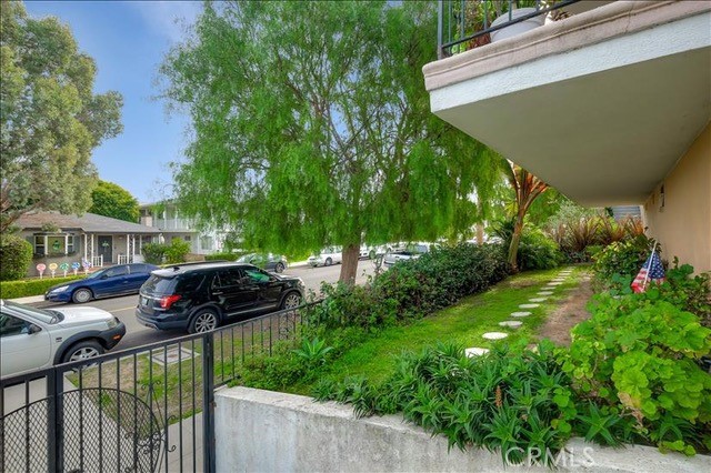 1811 South Alma Street, San Pedro CA: https://media.crmls.org/medias/50a2eb2f-0f7d-4582-b0d5-c94654fb8de5.jpg