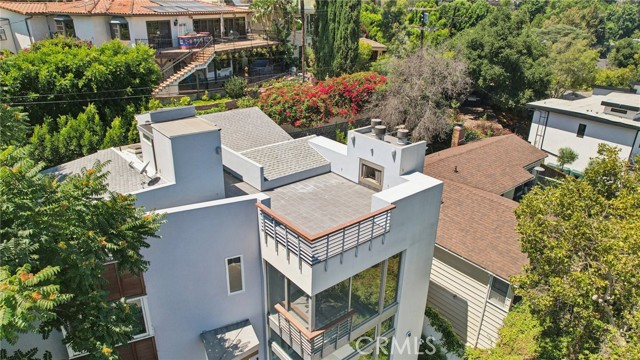 Detail Gallery Image 63 of 75 For 13424 Contour Dr, Sherman Oaks,  CA 91423 - 3 Beds | 4 Baths