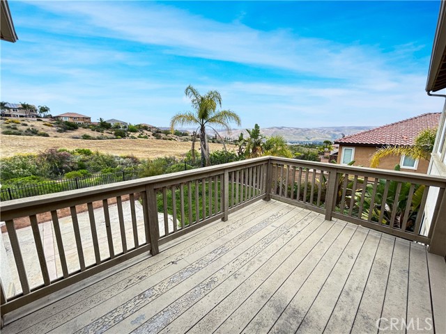 Detail Gallery Image 2 of 11 For 7786 Sanctuary Dr, Corona,  CA 92883 - 4 Beds | 3/1 Baths