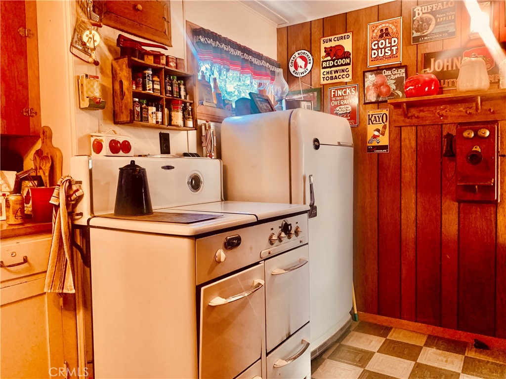 https://media.crmls.org/medias/50a4785b-8e20-4456-ac98-d80507a0e9ba.jpg?preset=X-Large