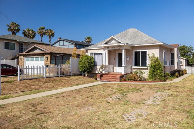 18218 Mansel Avenue, Redondo Beach, California 90278, 2 Bedrooms Bedrooms, ,2 BathroomsBathrooms,Residential,Sold,Mansel,SB22129835