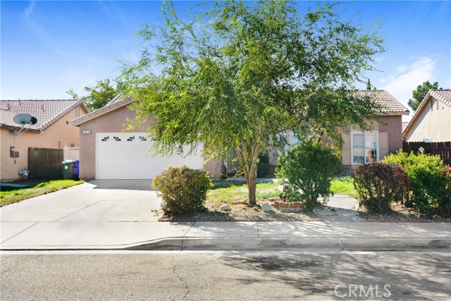 Detail Gallery Image 2 of 20 For 10795 Pershing St, Adelanto,  CA 92301 - 3 Beds | 2 Baths