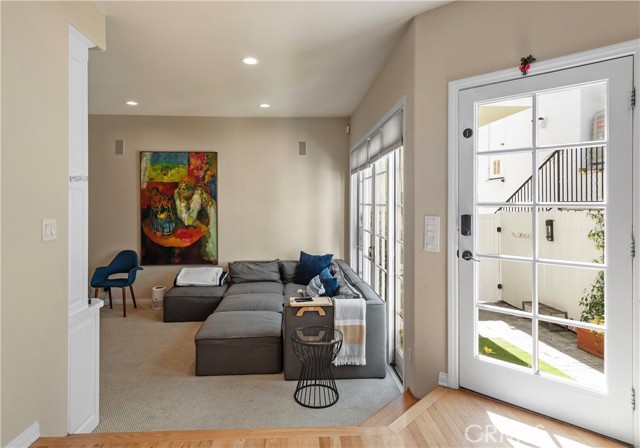 Detail Gallery Image 13 of 33 For 336 10th St, Manhattan Beach,  CA 90266 - 5 Beds | 4 Baths