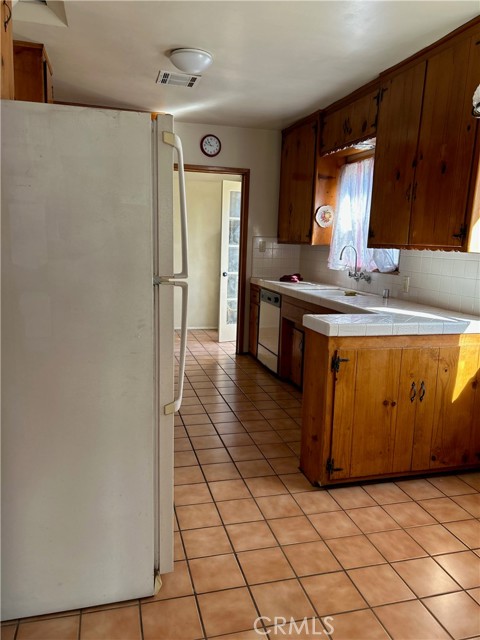 Detail Gallery Image 26 of 27 For 6947 Murietta Ave, Van Nuys,  CA 91405 - 2 Beds | 2 Baths