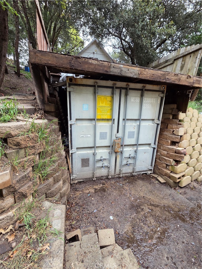 https://media.crmls.org/medias/50a6ed42-18ed-4479-a3b4-5b4427ba58d4.jpg?preset=X-Large