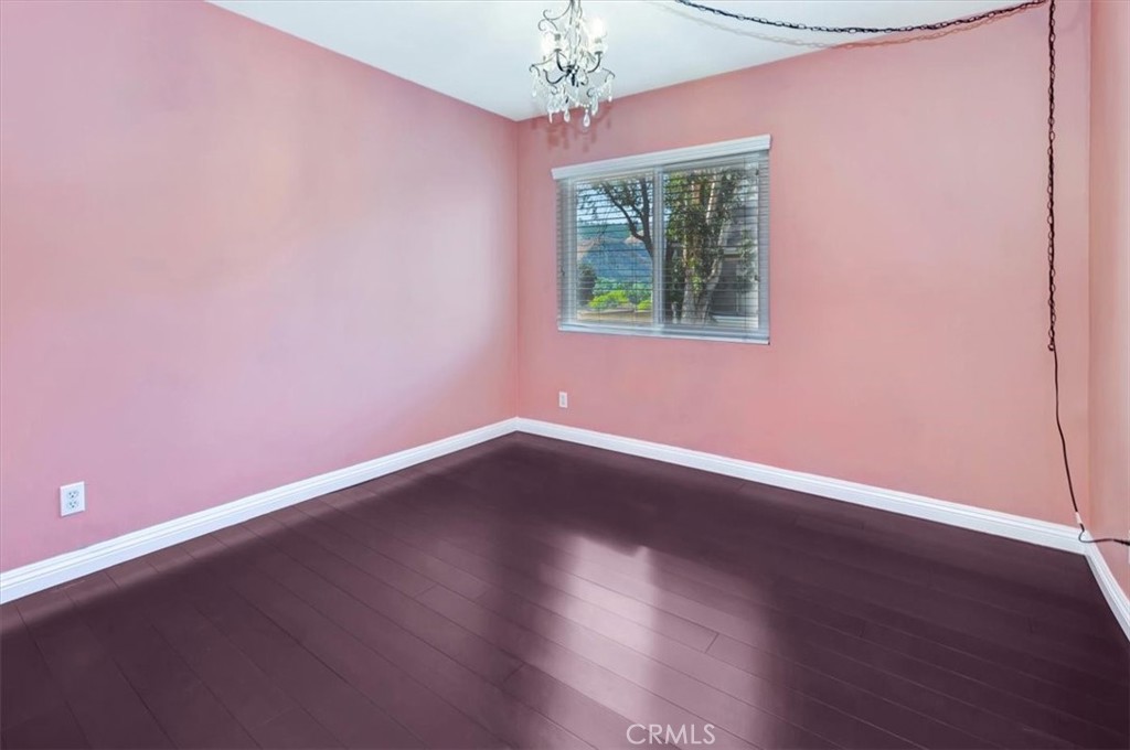 https://media.crmls.org/medias/50a70ba1-3e88-497d-8bd4-ae71098668a6.jpg?preset=X-Large