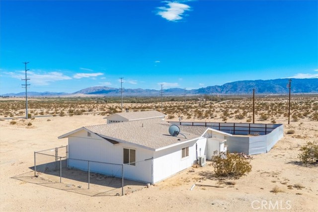 Detail Gallery Image 4 of 55 For 1282 Morongo Rd, Twentynine Palms,  CA 92277 - 2 Beds | 1 Baths