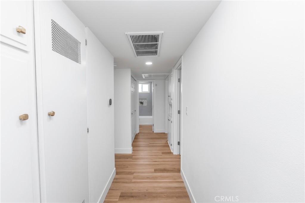 https://media.crmls.org/medias/50a86461-8a01-439b-a752-d5bf2c37e969.jpg?preset=X-Large