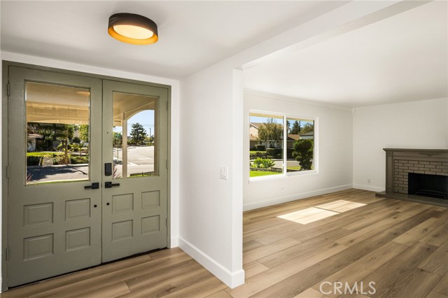 925 Eastglen photo 7
