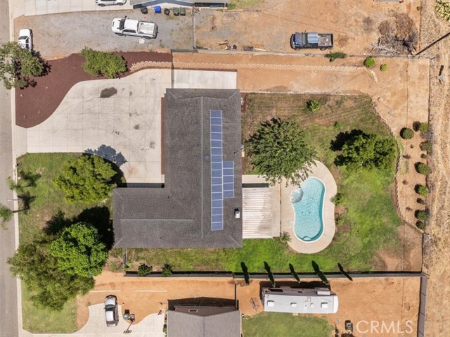 7670 Lakeside Drive, Jurupa Valley CA: https://media.crmls.org/medias/50a8c871-ab75-4e3d-afeb-a9c804968bd6.jpg