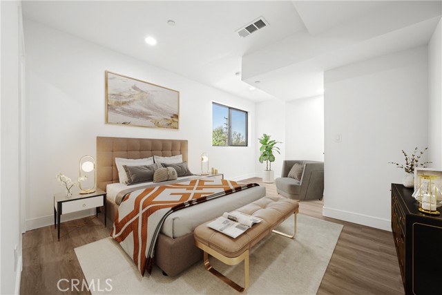 6702 Kester Avenue, Van Nuys CA: https://media.crmls.org/medias/50a8d3d3-a007-446a-9ac6-6b7f40e0f2b4.jpg