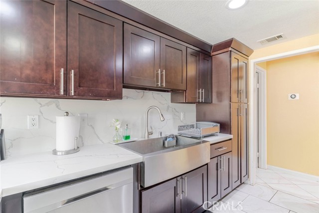 Detail Gallery Image 13 of 32 For 3243 E Avenue S3, Palmdale,  CA 93550 - 3 Beds | 2 Baths