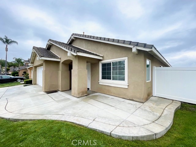 Detail Gallery Image 4 of 63 For 5220 Holstein Way, Jurupa Valley,  CA 92509 - 3 Beds | 2 Baths