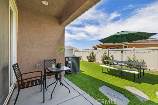 5025 W Avenue J6, Lancaster CA: https://media.crmls.org/medias/50a9505e-a42d-4256-b1ed-a7173c08a16c.jpg