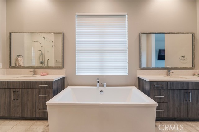 33621 Paseo Eternidad, San Juan Capistrano CA: https://media.crmls.org/medias/50aa0b11-fba9-431b-a41c-d404dd3f76ea.jpg