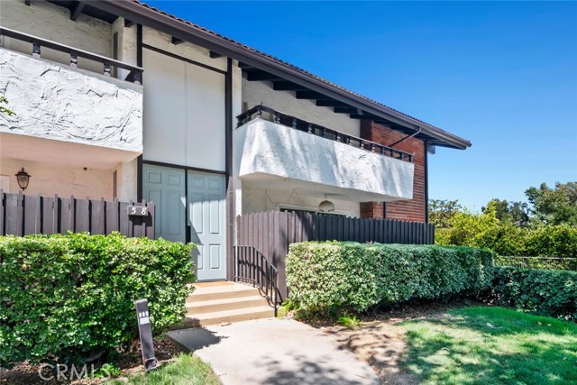 Detail Gallery Image 2 of 34 For 31525 Lindero Canyon Rd #6,  Westlake Village,  CA 91361 - 2 Beds | 2 Baths