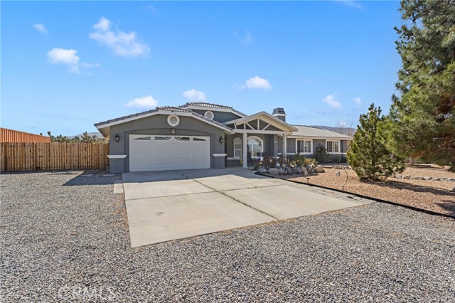 Detail Gallery Image 2 of 59 For 1237 Mono, Pinon Hills,  CA 92372 - 3 Beds | 2 Baths